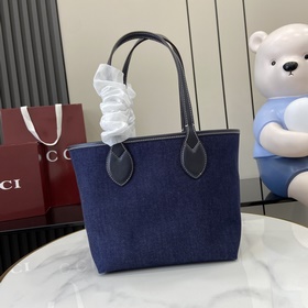 Коллекция Gucci Totissima сочетает в с