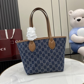 Коллекция Gucci Totissima сочетает в с