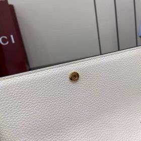 Эта сумка через плечо Gucci Softbit ма