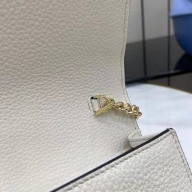 Эта сумка через плечо Gucci Softbit ма