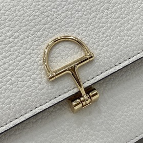 Эта сумка через плечо Gucci Softbit ма