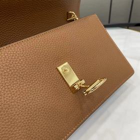 Эта сумка через плечо Gucci Softbit ма