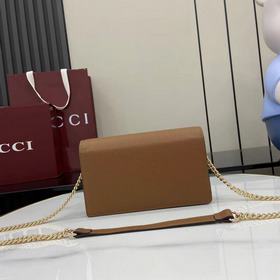Эта сумка через плечо Gucci Softbit ма