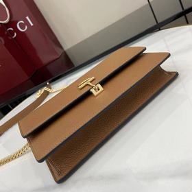 Эта сумка через плечо Gucci Softbit ма