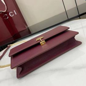 Эта сумка через плечо Gucci Softbit ма