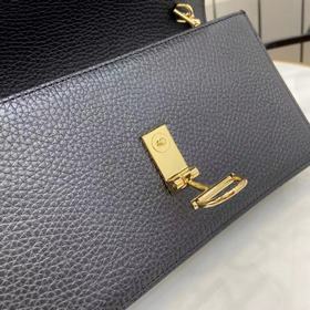 Эта сумка через плечо Gucci Softbit ма
