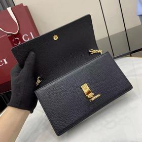Эта сумка через плечо Gucci Softbit ма