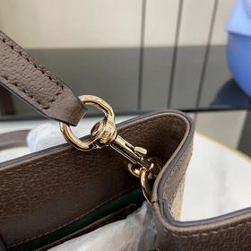 Коллекция Ophidia представляет собой я