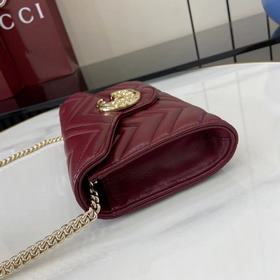 Этот кошелек GG Marmont с цепочкой-рем