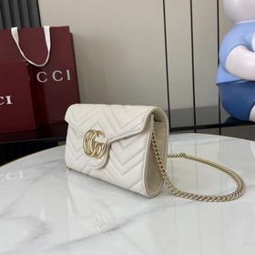 Этот кошелек GG Marmont с цепочкой изг
