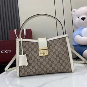 Коллекция Padlock представляет собой л