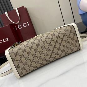Коллекция Padlock представляет собой л