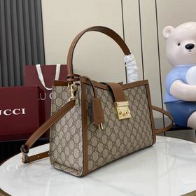 Коллекция Padlock представляет собой л