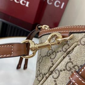 Коллекция Padlock представляет собой л