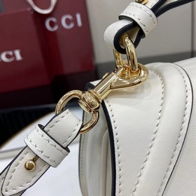 Сумка из коллекции Gucci Blondie украш