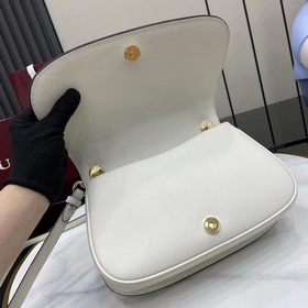 Сумка из коллекции Gucci Blondie украш