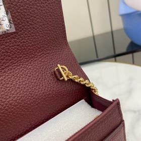 Кошелек GG Marmont с цепочкой отличает