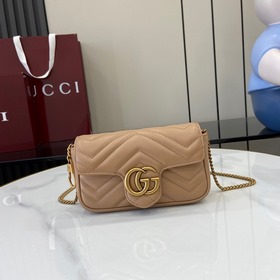 Коллекция GG Marmont. Сумочка Ultra-Mi