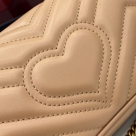 Коллекция GG Marmont. Сумочка Ultra-Mi