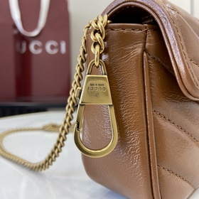 Коллекция GG Marmont. Сумочка Ultra-Mi