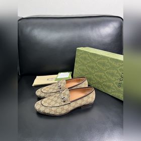 Gucci Premium Reseller IT Коллекция об
