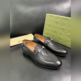 Gucci Premium Reseller IT Коллекция об