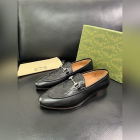 Gucci Premium Reseller IT Коллекция об