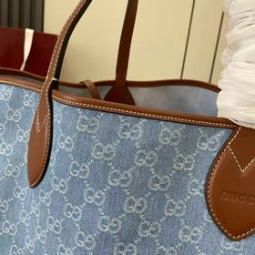 Коллекция Gucci Totissima сочетает в с