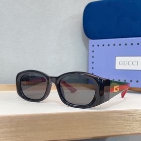 Б/у GUCCI  MOD： GG2432 S Обертываю