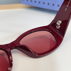 Б/у GUCCI  MOD： GG2432 S Обертываю