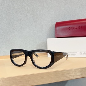 GUCCI Весна/Лето 2025 Модель： GG1917