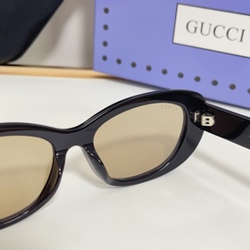 GUCCI Модель： GG1829SK Размер： 53 