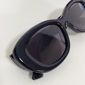 GUCCI Ни. Сун Вэйлун. Соответствующие 