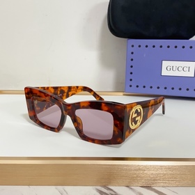 Солнцезащитные очки Gucci с квадратной