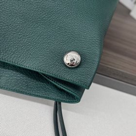LOEWE Pebble Hobo из мягкой зернистой 