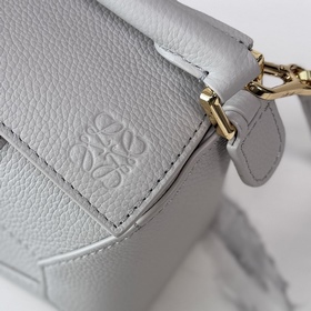 LOEWE Новая версия сумки Puzzle Edge и