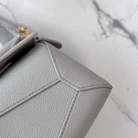LOEWE Новая версия сумки Puzzle Edge и