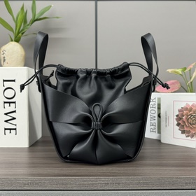 Компактная сумка LOEWE Hammock из мягк
