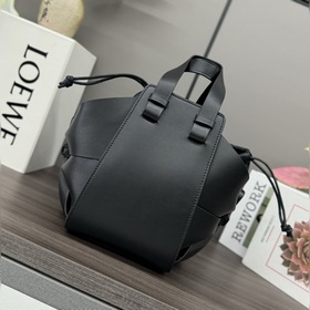 Компактная сумка LOEWE Hammock из мягк
