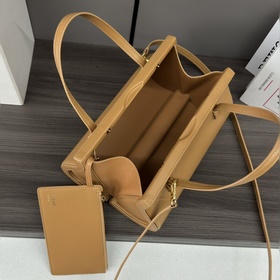 Новая сумка LOEWE Cylinder Эта модель 