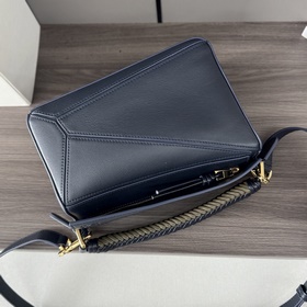 Роскошная тканая сумка Loewe New Puzzl