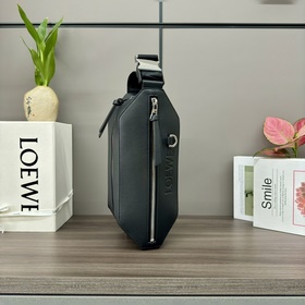LOEWE Классическая сумка-слинг из теля