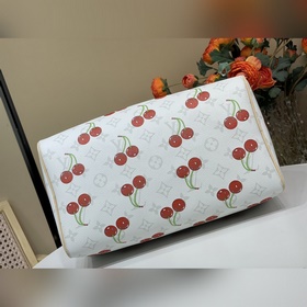 Эксклюзивная аутентичная реплика сумки