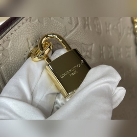 Эксклюзивная аутентичная реплика высше