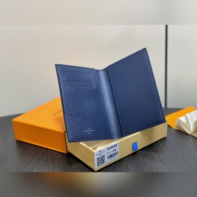 M26059 Паспортный чехол Deep Blue Этот