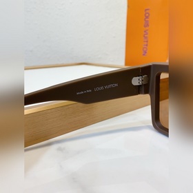 LOUIS VUITTON  МОДЕЛЬ： Z1583E