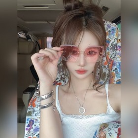 LOUIS VUITTON МОДЕЛЬ： Z1860U РАЗМЕР： 6