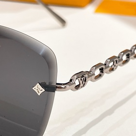 LOUIS VUITTON МОДЕЛЬ： Z2665U РАЗМЕР： 6