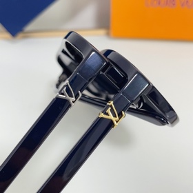 LOUIS VUITTON МОДЕЛЬ： Z2866U Разме