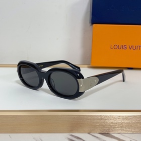 LOUIS VUITTON  МОДЕЛЬ： Z2600U  РАЗ
